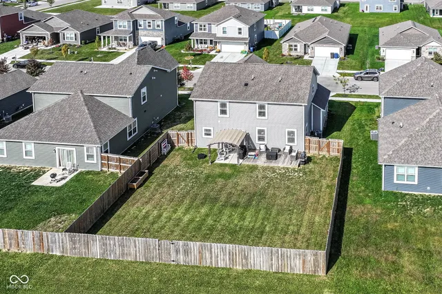 $320,000 | 1423 Buttercup Lane, Shelbyville, IN 46176