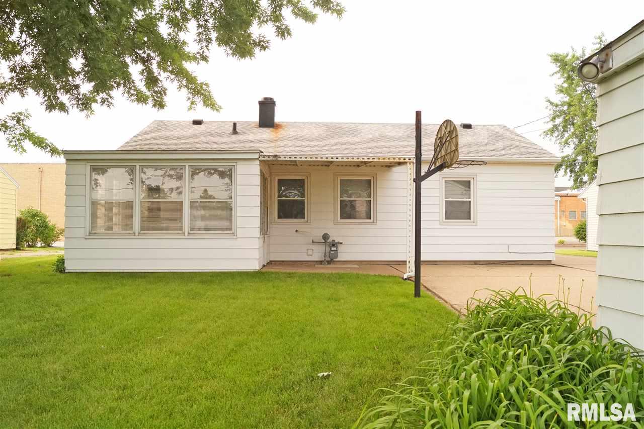 802 West Ridgemont Road Peoria, IL 61614 - Photo 4 of 17 Gallery Image 4