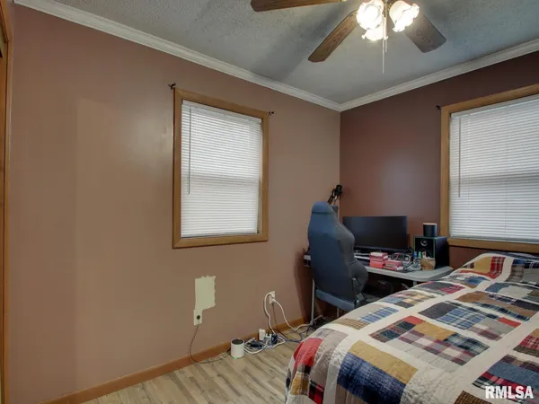 $115,000 | 560 Tremont Street, Barry, IL 62312