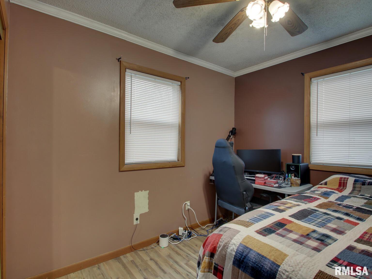 560 Tremont Street Barry, IL 62312 - Photo 17 of 23