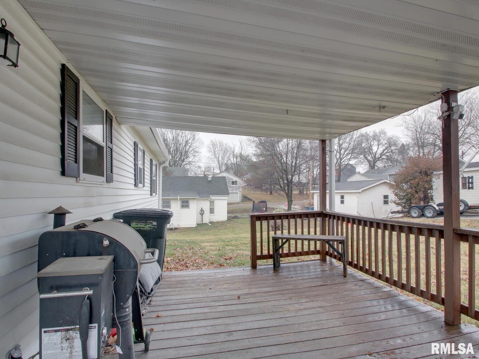 560 Tremont Street Barry, IL 62312 - Photo 20 of 23