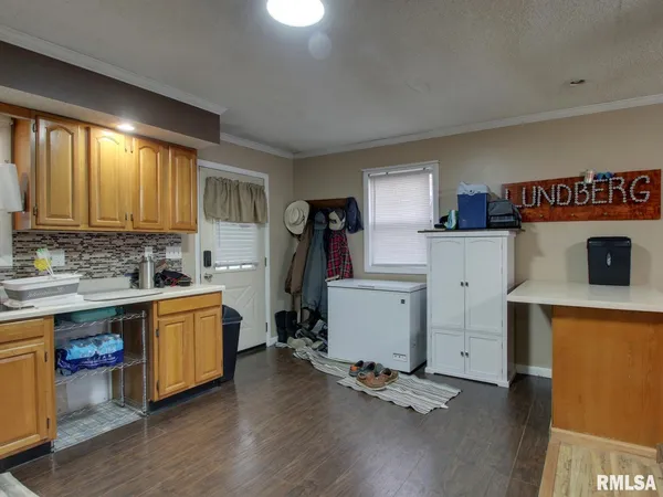 $115,000 | 560 Tremont Street, Barry, IL 62312