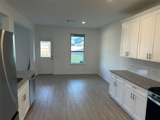 $2,000 | 15214 Canyon Rapids Road, Conroe, TX 77302