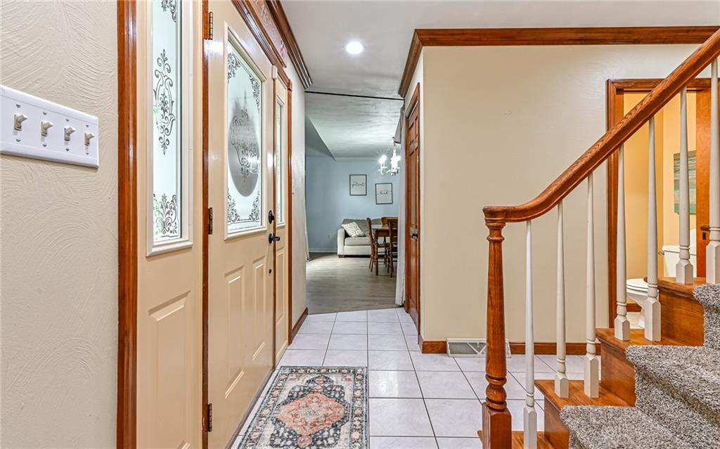 217 Meadow Spring Road Greensburg, PA 15601 - Photo 5 of 37