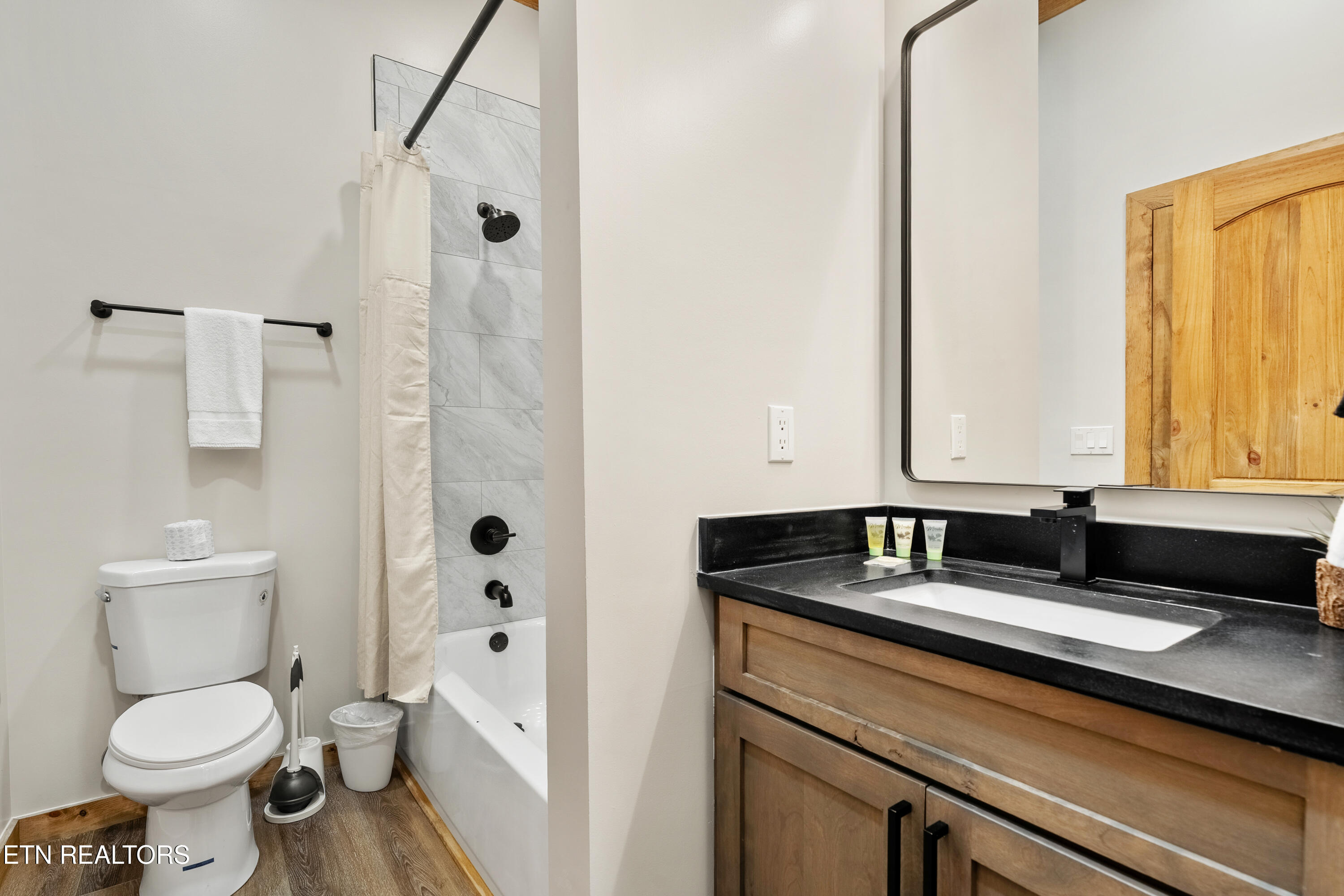 4116 Elk Rdg Way Sevierville, TN 37862 - Photo 20 of 57 20 DSC00975-HDR