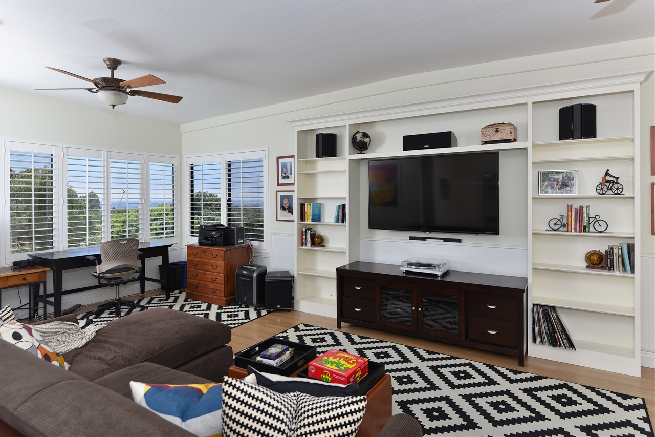 2058 De Mayo Road Del Mar, CA 92014 - Photo 22 of 25