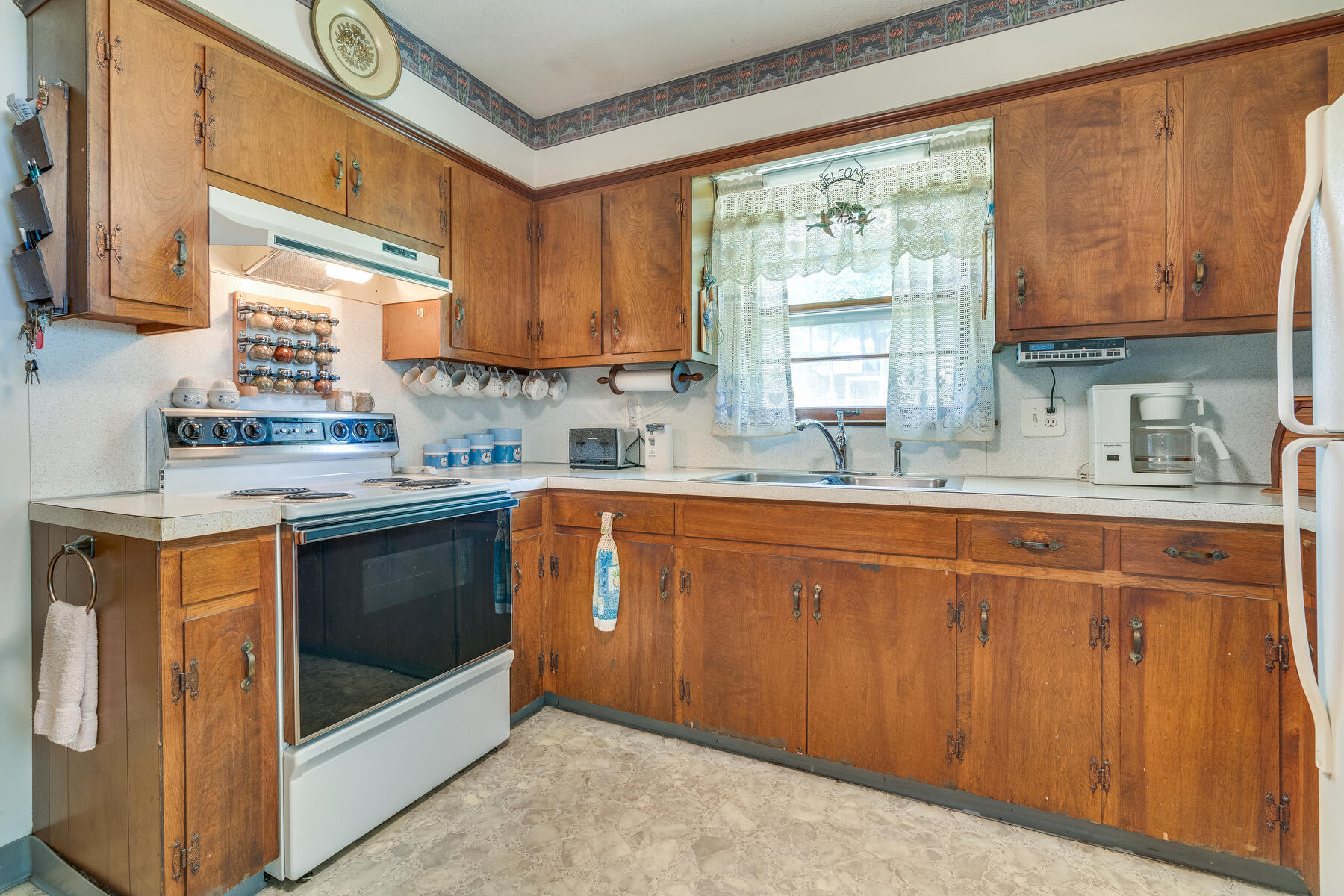 3901 Timberlake Road Johnson City, TN 37601 - Photo 13 of 35 013