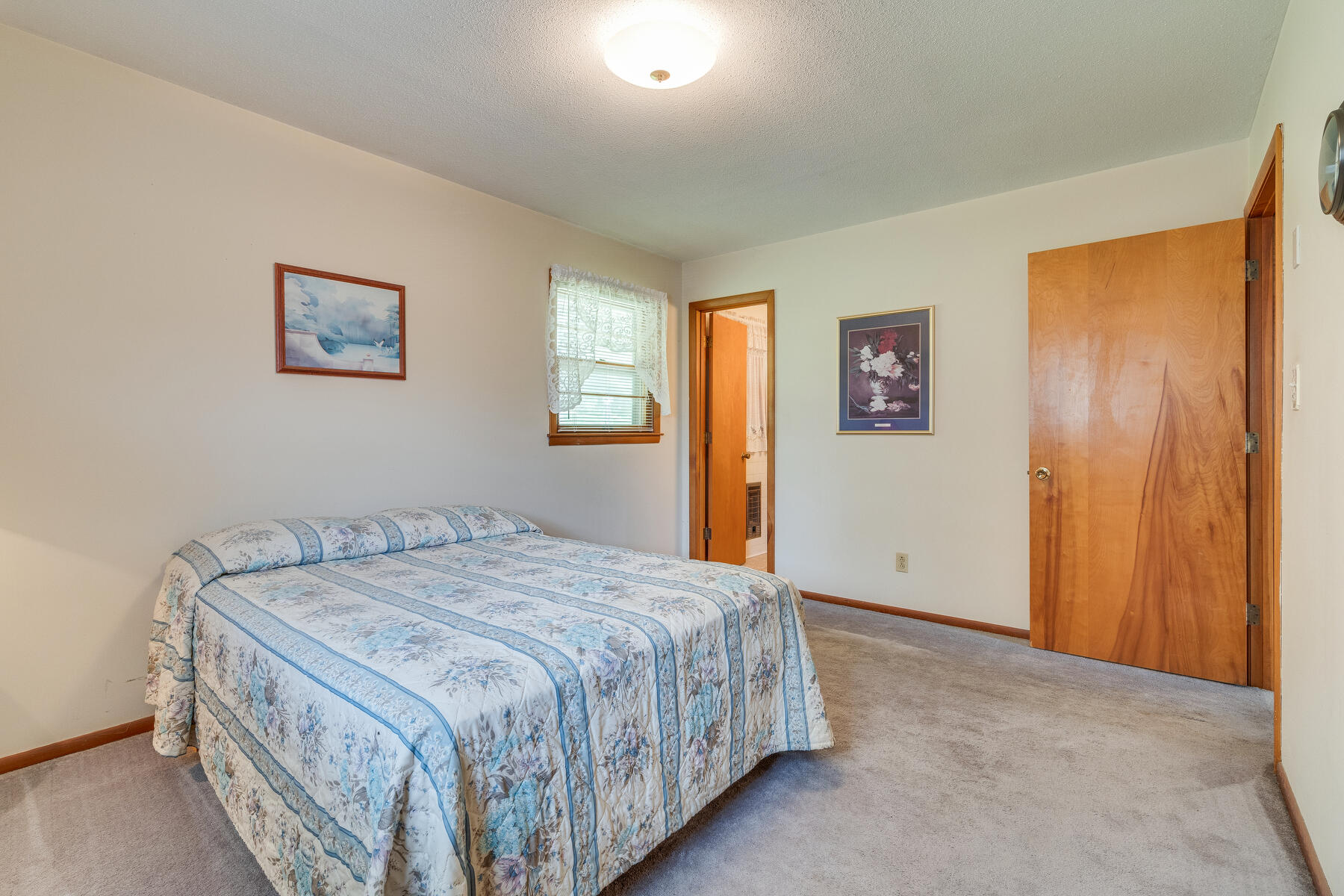 3901 Timberlake Road Johnson City, TN 37601 - Photo 17 of 35 017