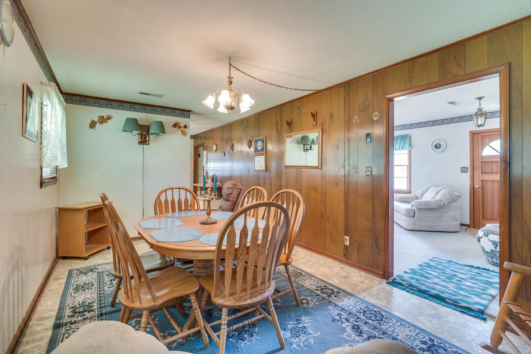 3901 Timberlake Road Johnson City, TN 37601 - Photo 9 of 35 009
