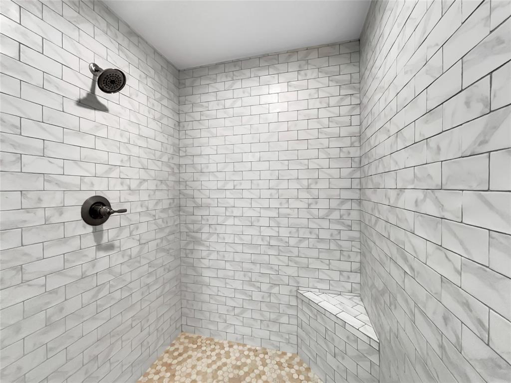 401 East Pearl Street, Unit 2307 Granbury, TX 76048 - Photo 5 of 21 a bathroom with a shower