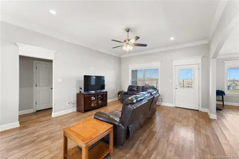 $275,000 | 632 Woodland Street, Iowa, LA 70647