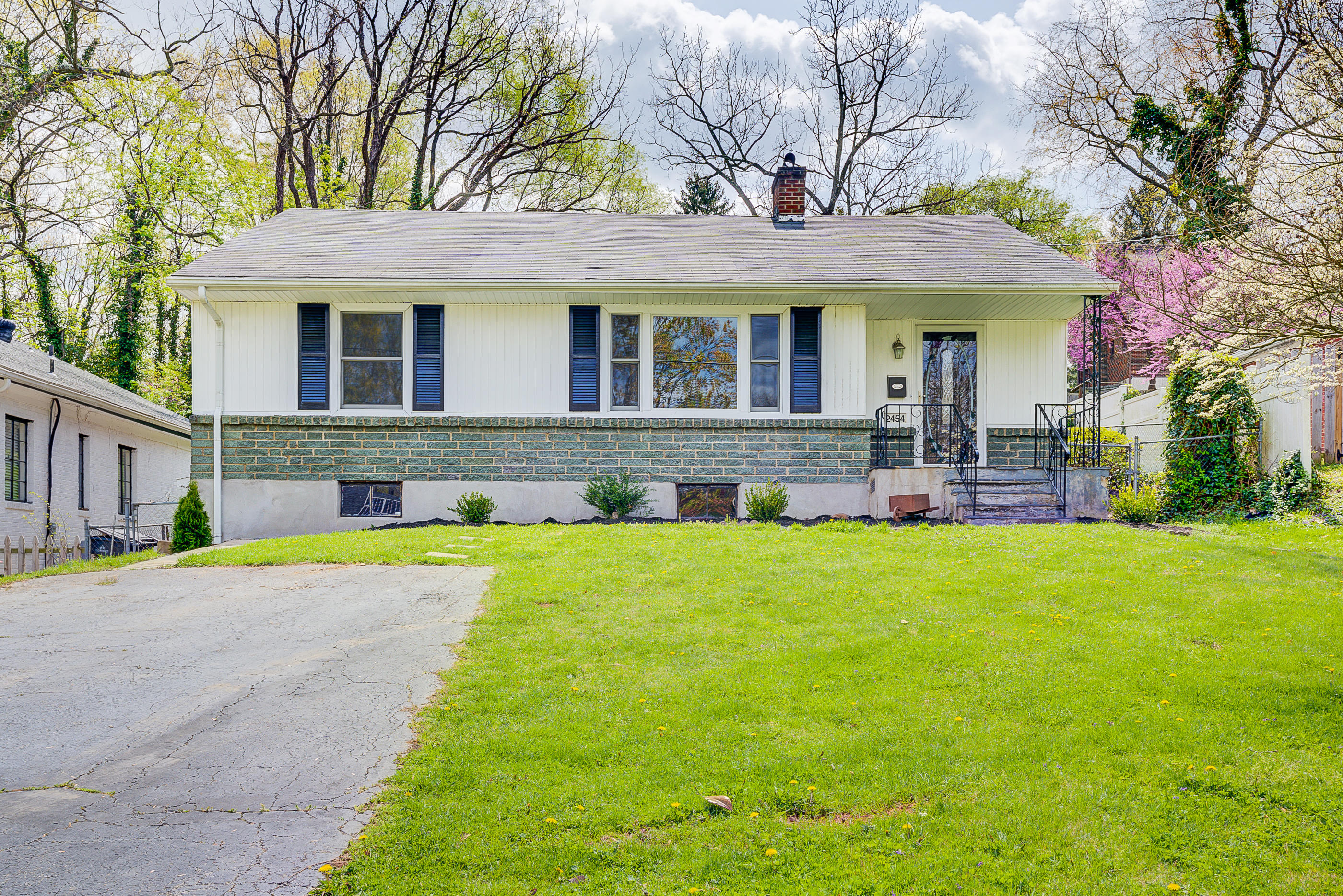 2454 Livingston Road Southwest Roanoke, VA 24015 - Photo 1 of 21 Welcome Home