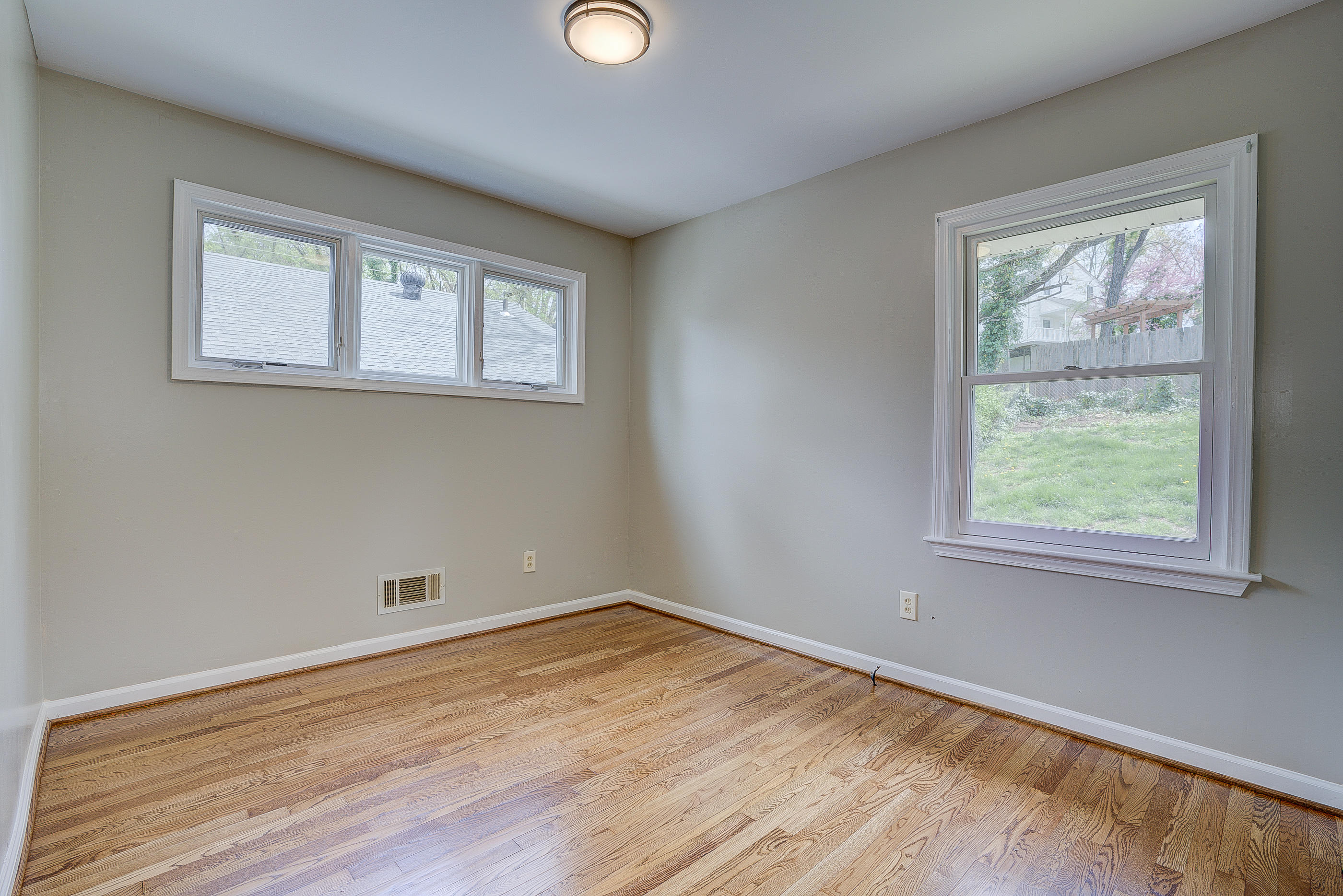 2454 Livingston Road Southwest Roanoke, VA 24015 - Photo 12 of 21 Bedroom 2