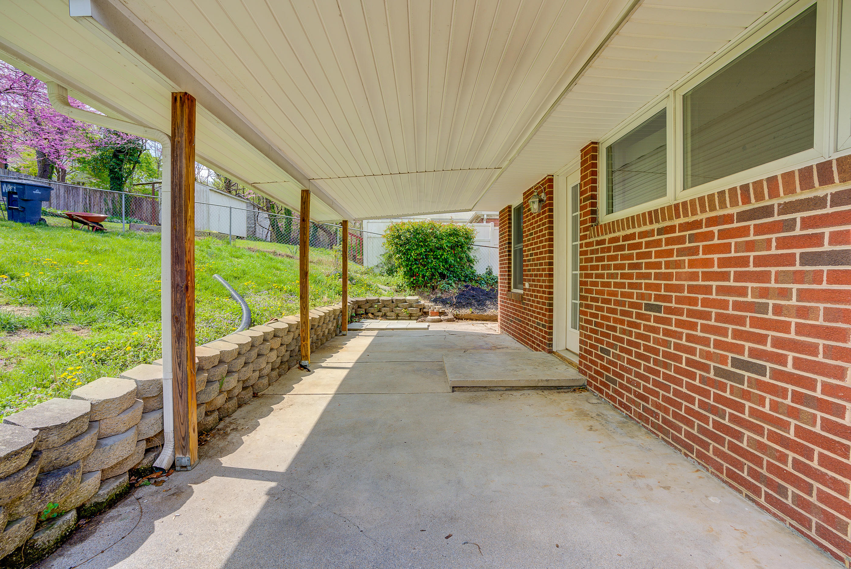 2454 Livingston Road Southwest Roanoke, VA 24015 - Photo 18 of 21 Cover Patio/Porch