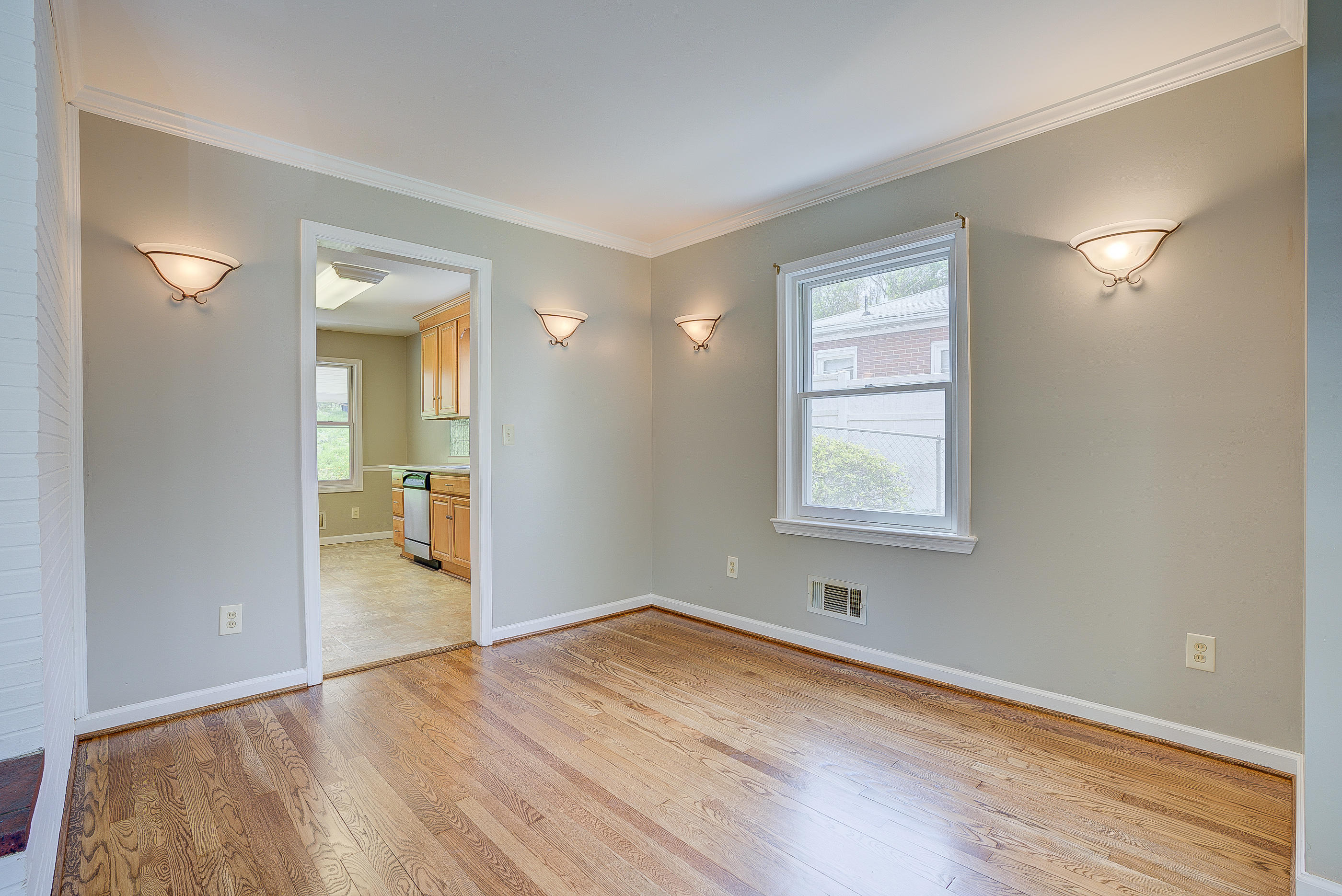 2454 Livingston Road Southwest Roanoke, VA 24015 - Photo 3 of 21 Dining Area View 2