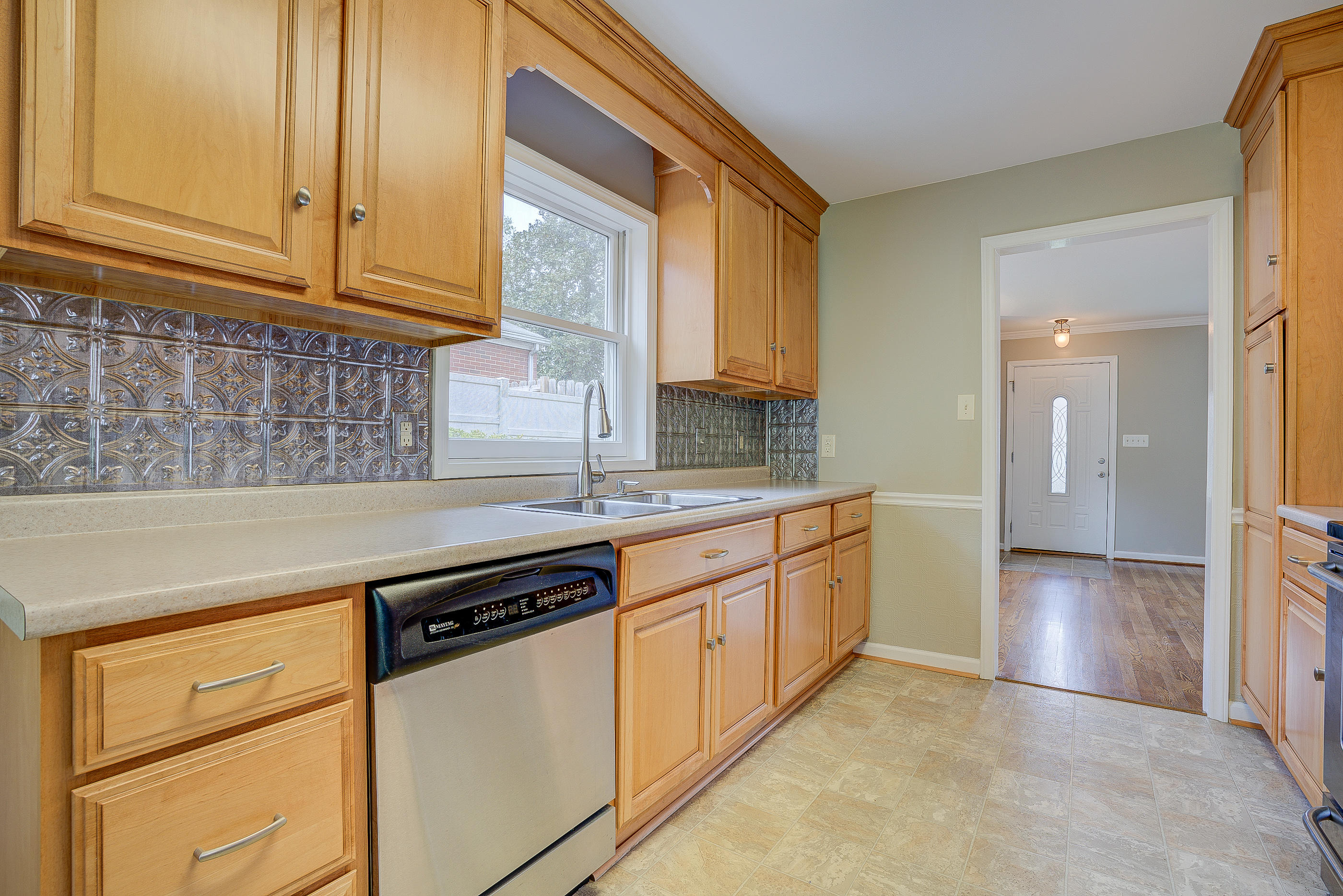 2454 Livingston Road Southwest Roanoke, VA 24015 - Photo 6 of 21 Slow Close Cabinets
