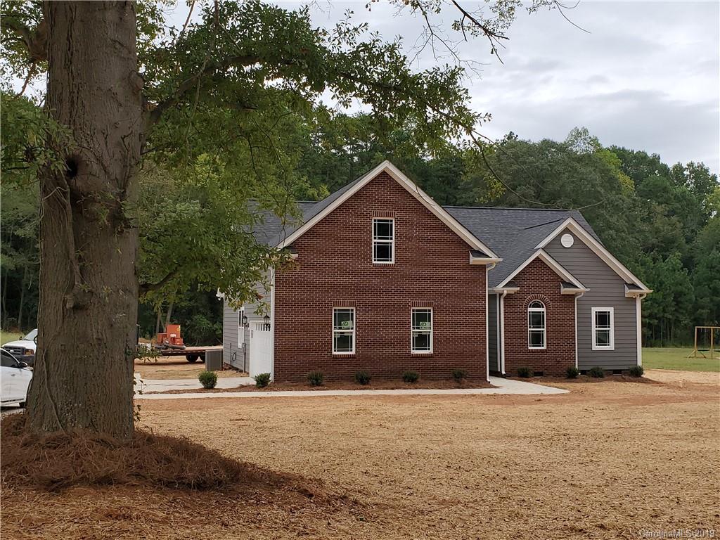 2083 South Point Road Belmont, NC 28012 - Photo 3 of 24 Gallery Image 3