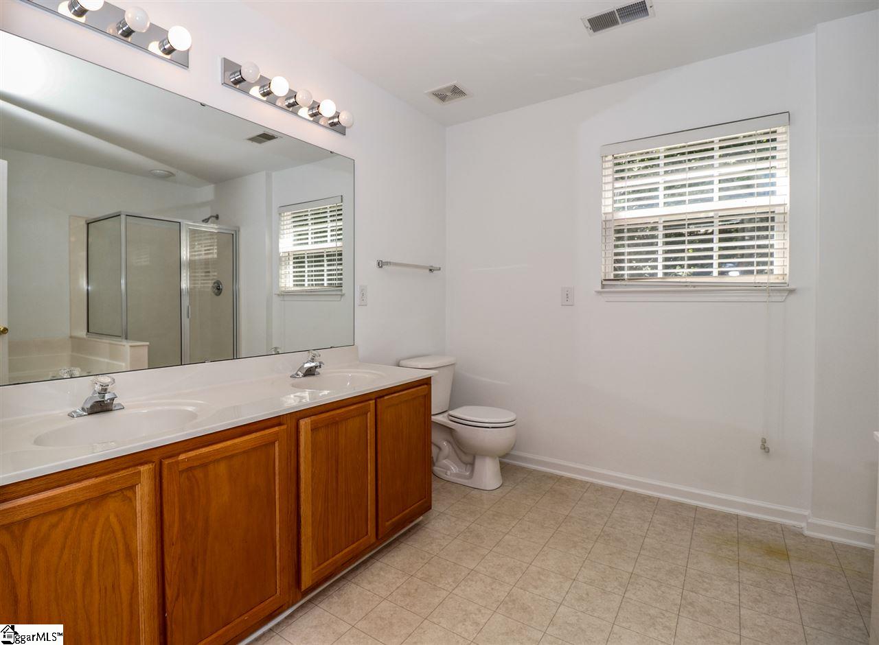 511 Scarlet Oak Drive Fountain Inn, SC 29644 - Photo 16 of 31 Gallery Image 16