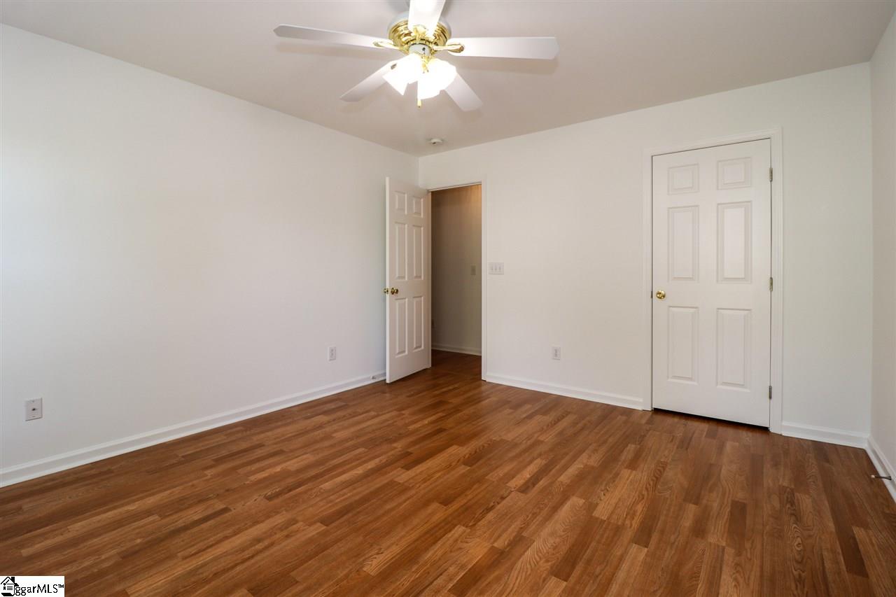511 Scarlet Oak Drive Fountain Inn, SC 29644 - Photo 18 of 31 Gallery Image 18