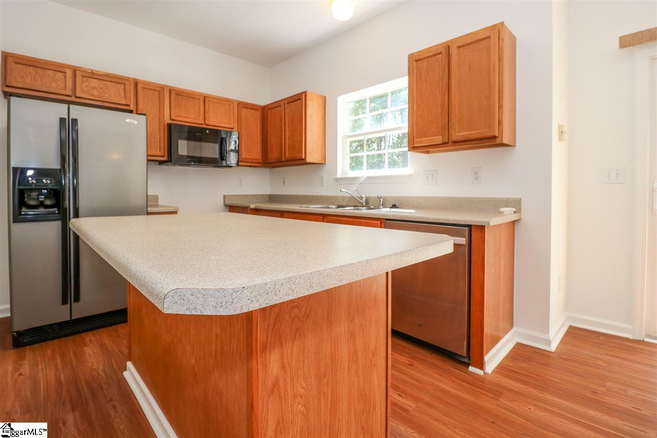 511 Scarlet Oak Drive Fountain Inn, SC 29644 - Photo 4 of 31 Gallery Image 4