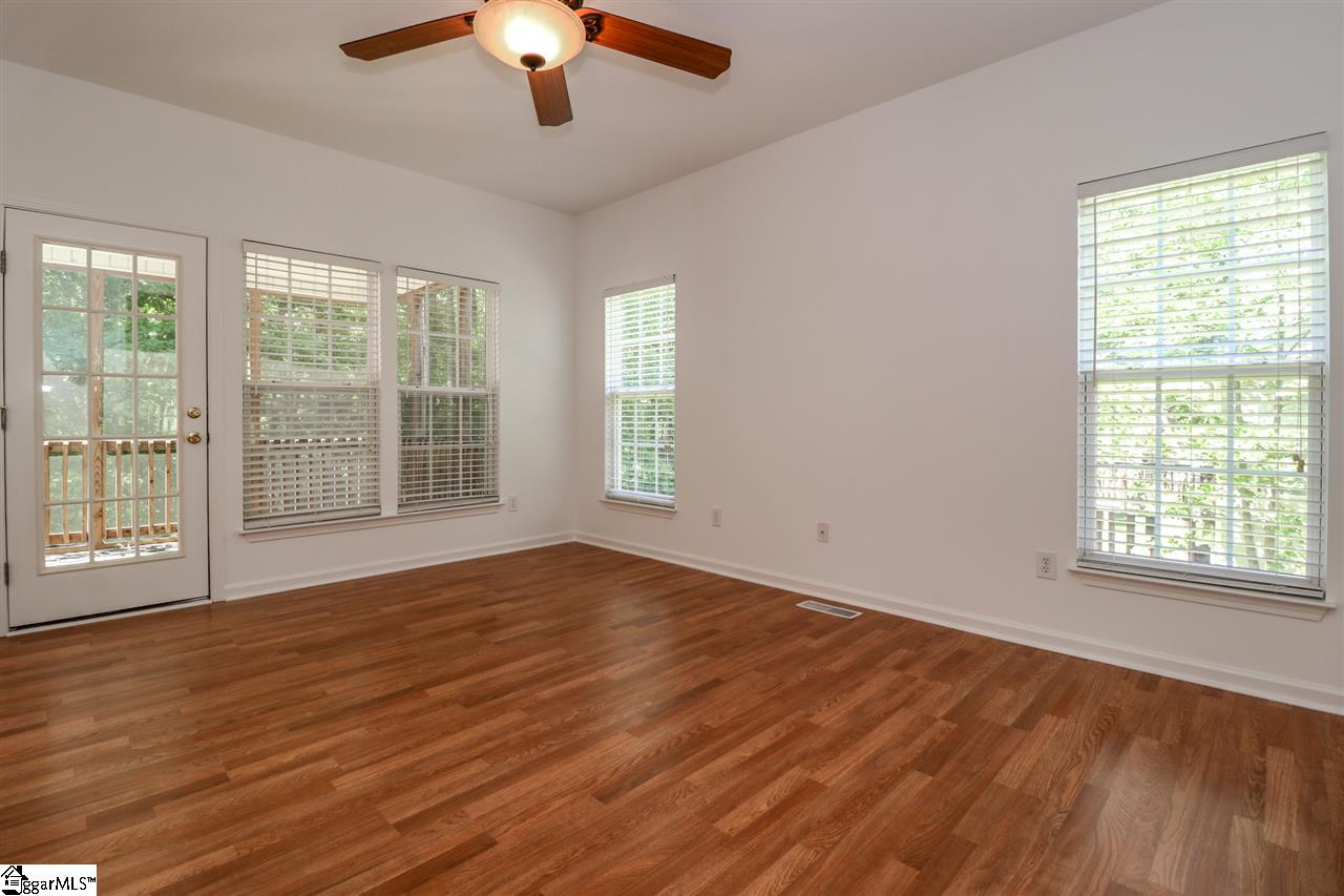 511 Scarlet Oak Drive Fountain Inn, SC 29644 - Photo 10 of 31 Gallery Image 10