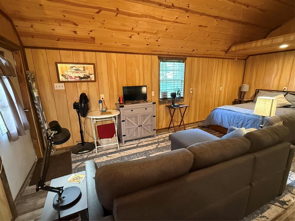 11756 Catfish Road Vivian, LA 71082 - Photo 14 of 17 Interior