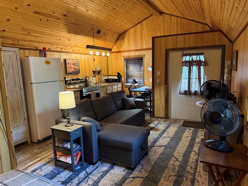 11756 Catfish Road Vivian, LA 71082 - Photo 9 of 17 Interior