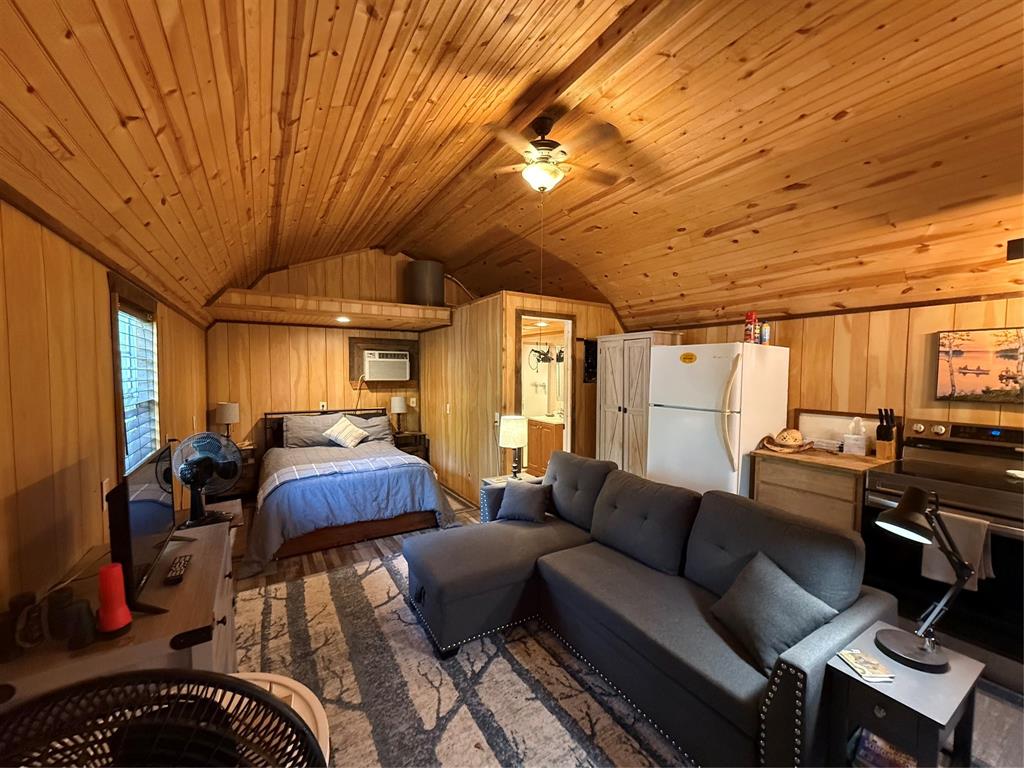 11756 Catfish Road Vivian, LA 71082 - Photo 10 of 17 Interior