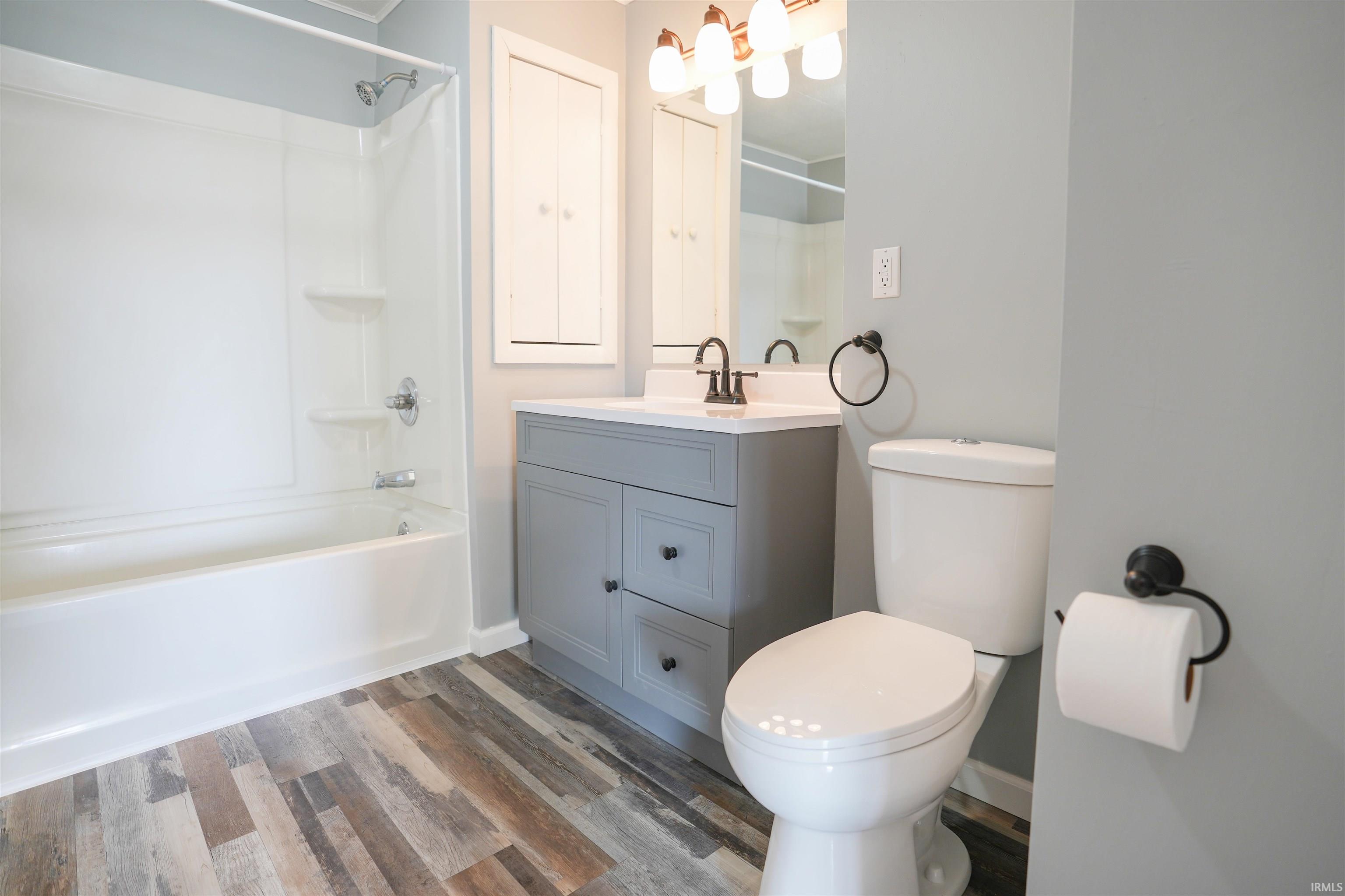 504 South Range Street Wolcott, IN 47995 - Photo 11 of 25