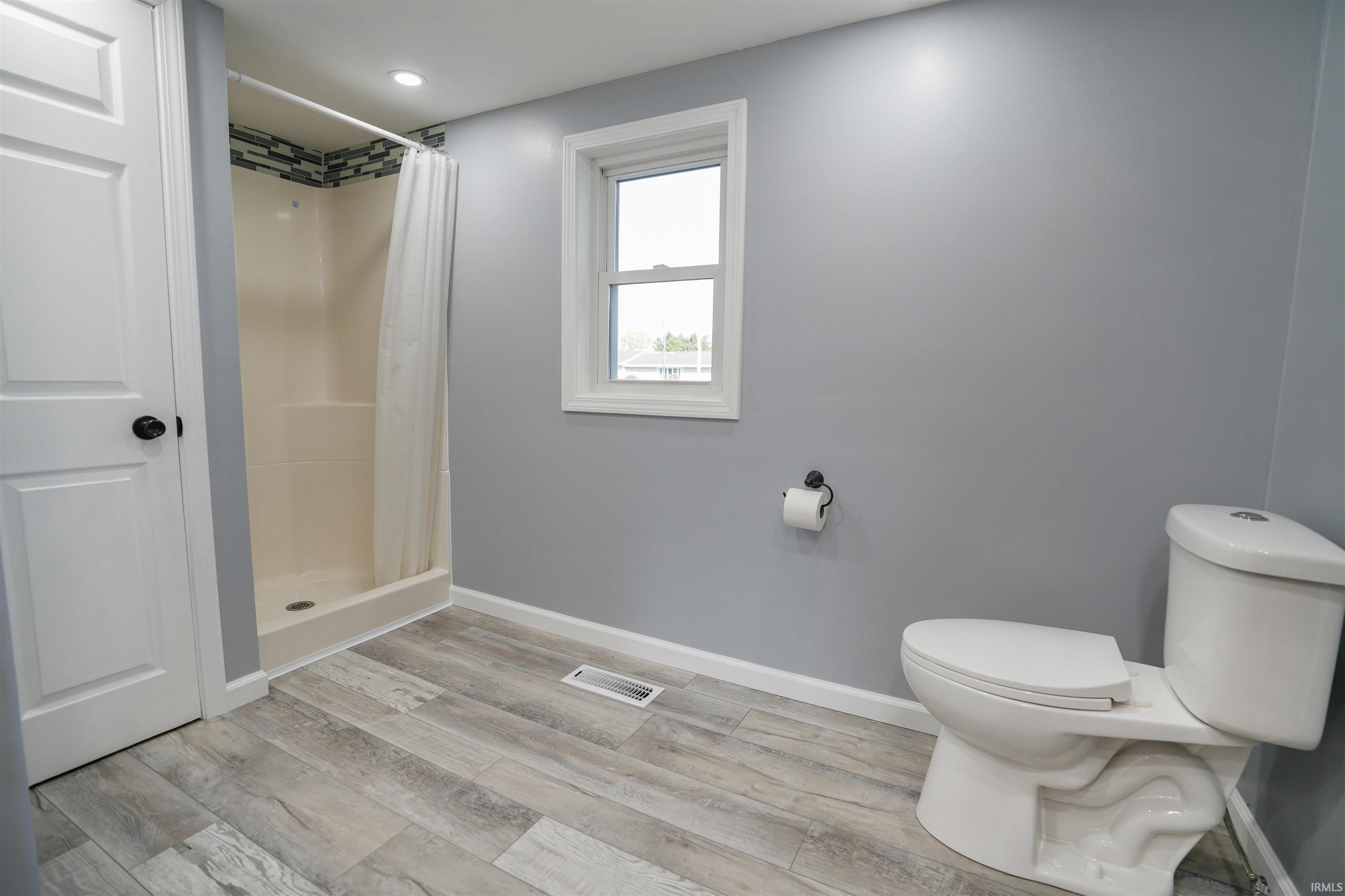 504 South Range Street Wolcott, IN 47995 - Photo 10 of 25