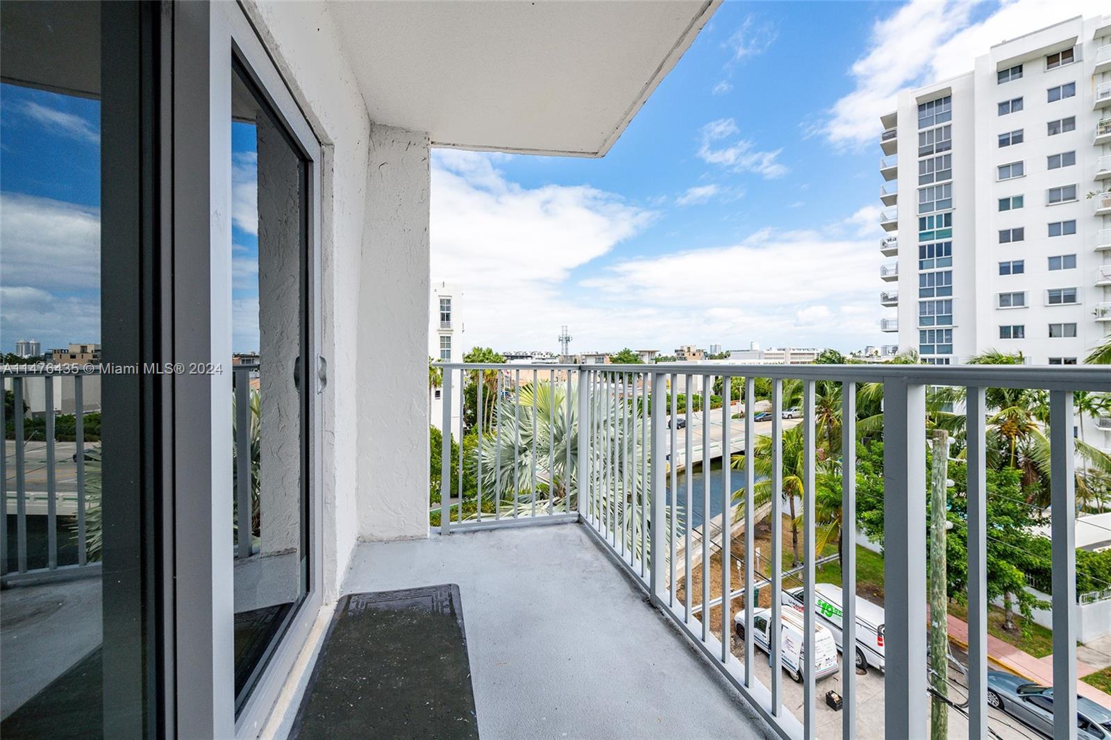 1674 Bay Road, Unit 501 Miami Beach, FL 33139 - Photo 23 of 27 Gallery Image 23