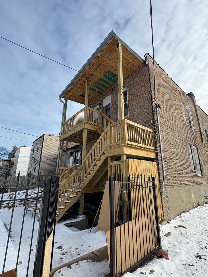 3950 West Polk Street Chicago, IL 60624 - Photo 2 of 5