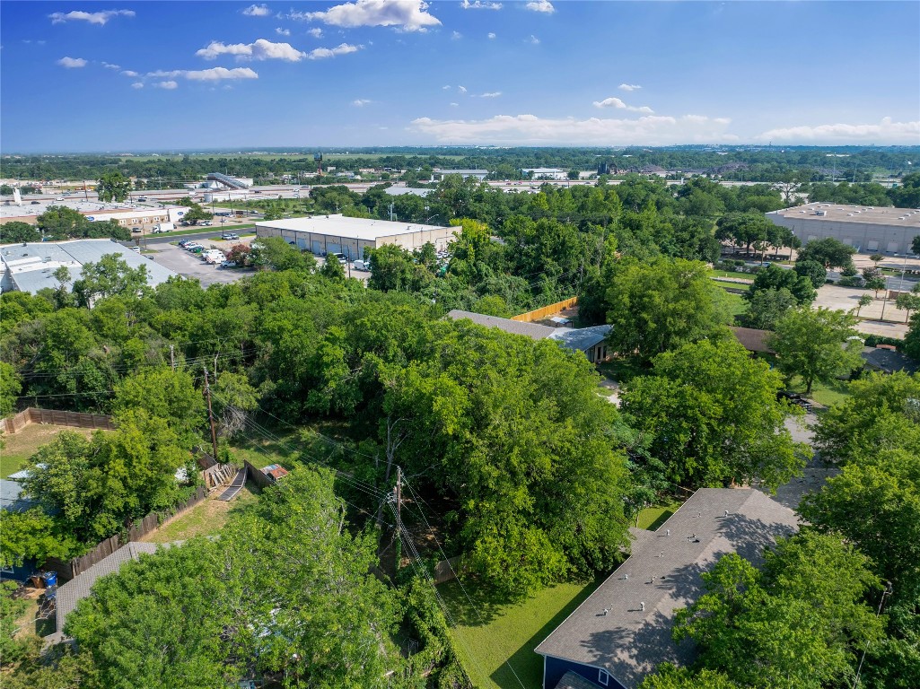 6110 Calmar Cove Austin, TX 78721 - Photo 25 of 26 a view of a city