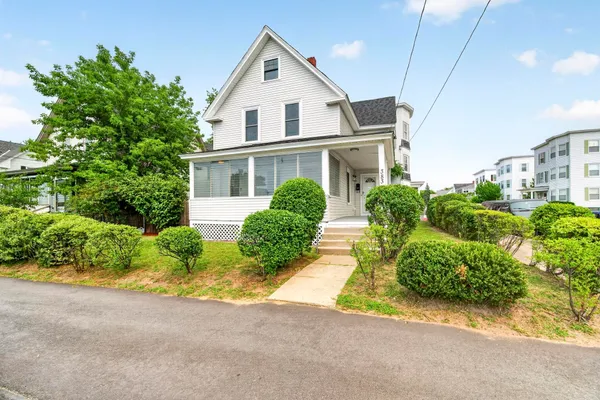 $399,000 | 383 Wilson Street, Manchester, NH 03103