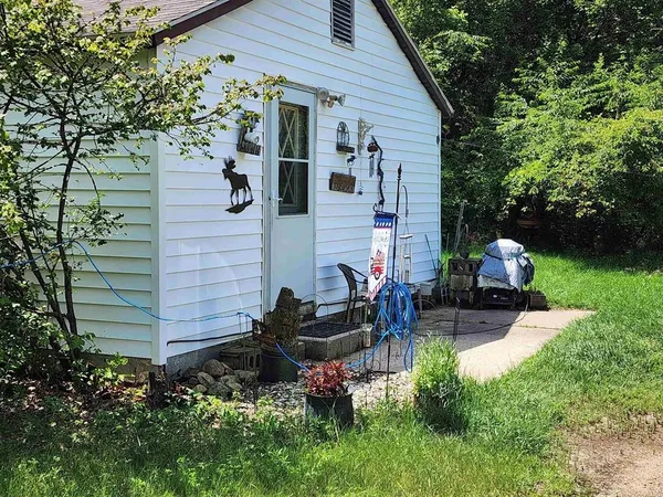 $359,000 | E806 Mynard Road, Waupaca, WI 54981