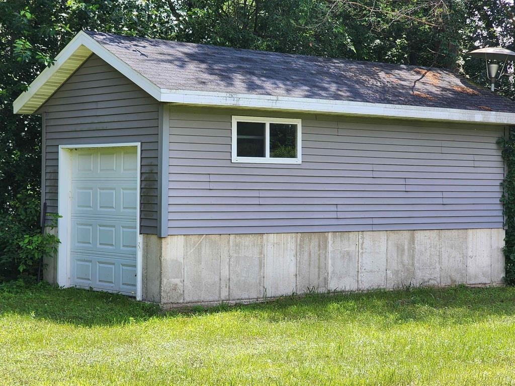 E806 Mynard Road Waupaca, WI 54981 - Photo 4 of 13