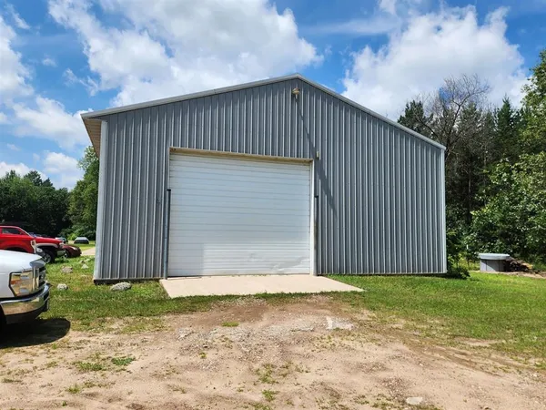 $359,000 | E806 Mynard Road, Waupaca, WI 54981