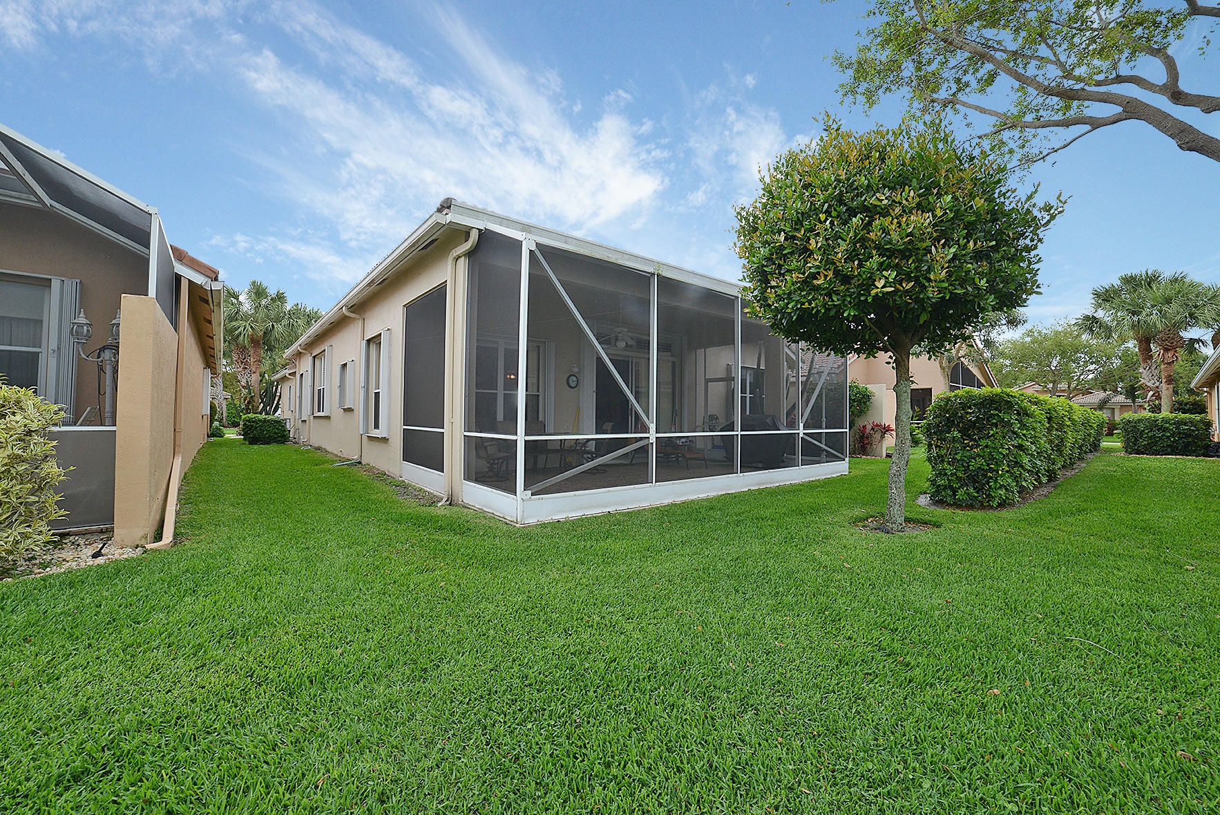 13925 Vía Raphael Delray Beach, FL 33446 - Photo 6 of 33 Back of Home
