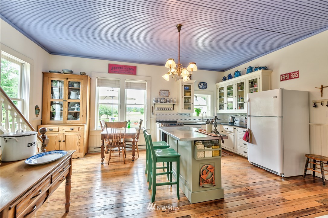 9464 Odell Road Blaine, WA 98230 - Photo 8 of 40 Gallery Image 8