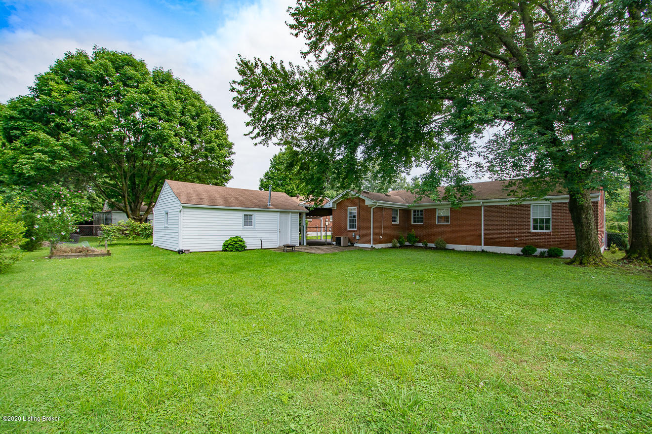 5603 Mt Washington Road Louisville, KY 40229 - Photo 28 of 37 Rear of house