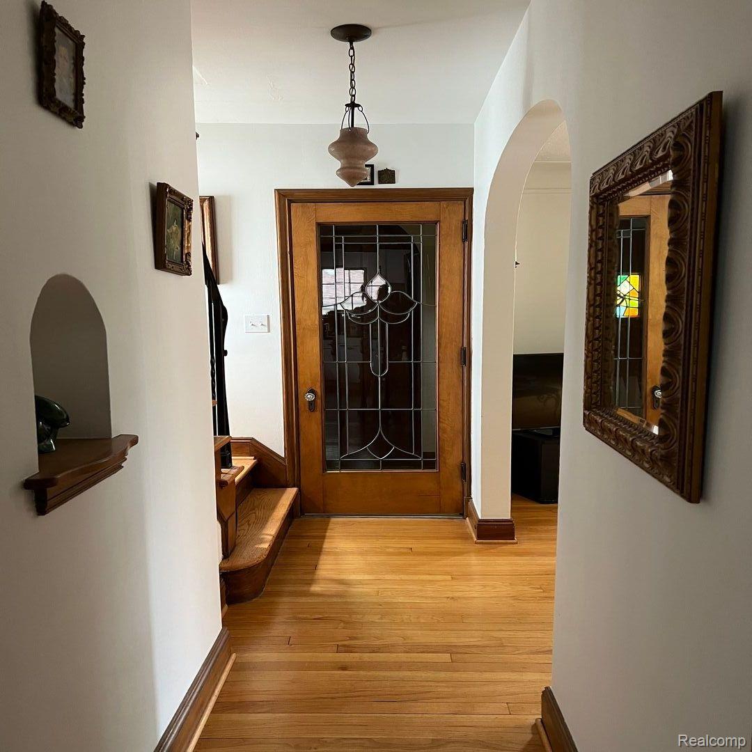 262 Fisher Road Grosse Pointe, MI 48230 - Photo 10 of 47 Gallery Image 10