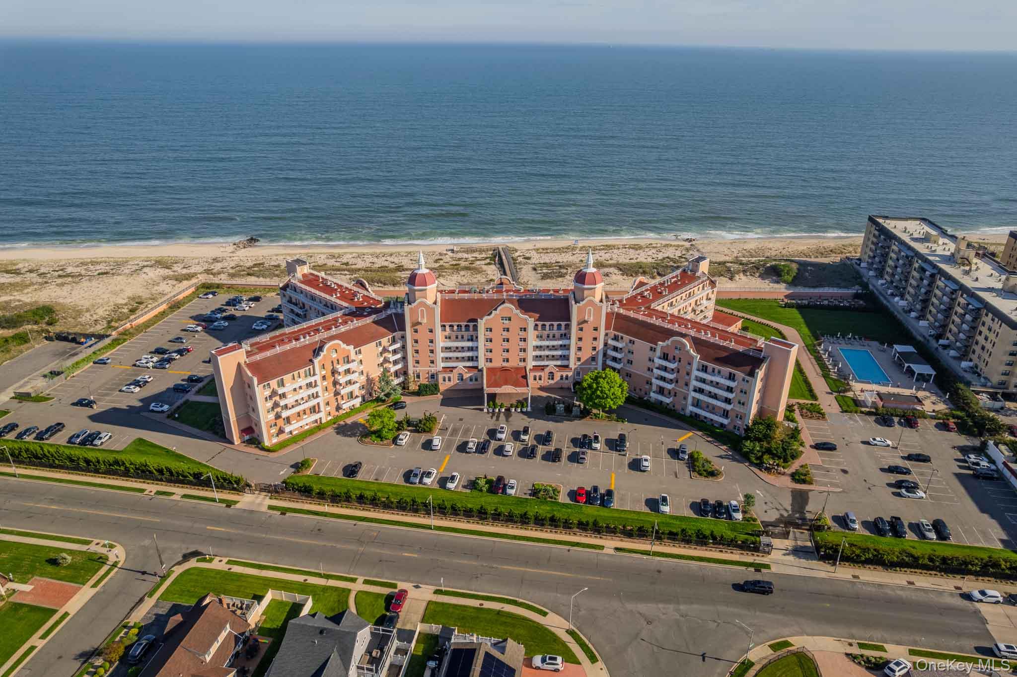 2 Richmond Road, Unit 3R Lido Beach, NY 11561 - Photo 4 of 30