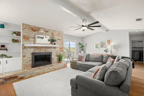 $399,900 | 11900 Oakbrook Drive, Austin, TX 78753