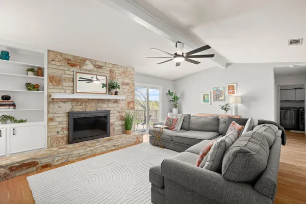 $399,900 | 11900 Oakbrook Drive, Austin, TX 78753