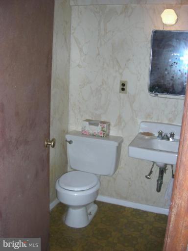 1115 Dryden Street Silver Spring, MD 20901 - Photo 15 of 15 Half Bath 1