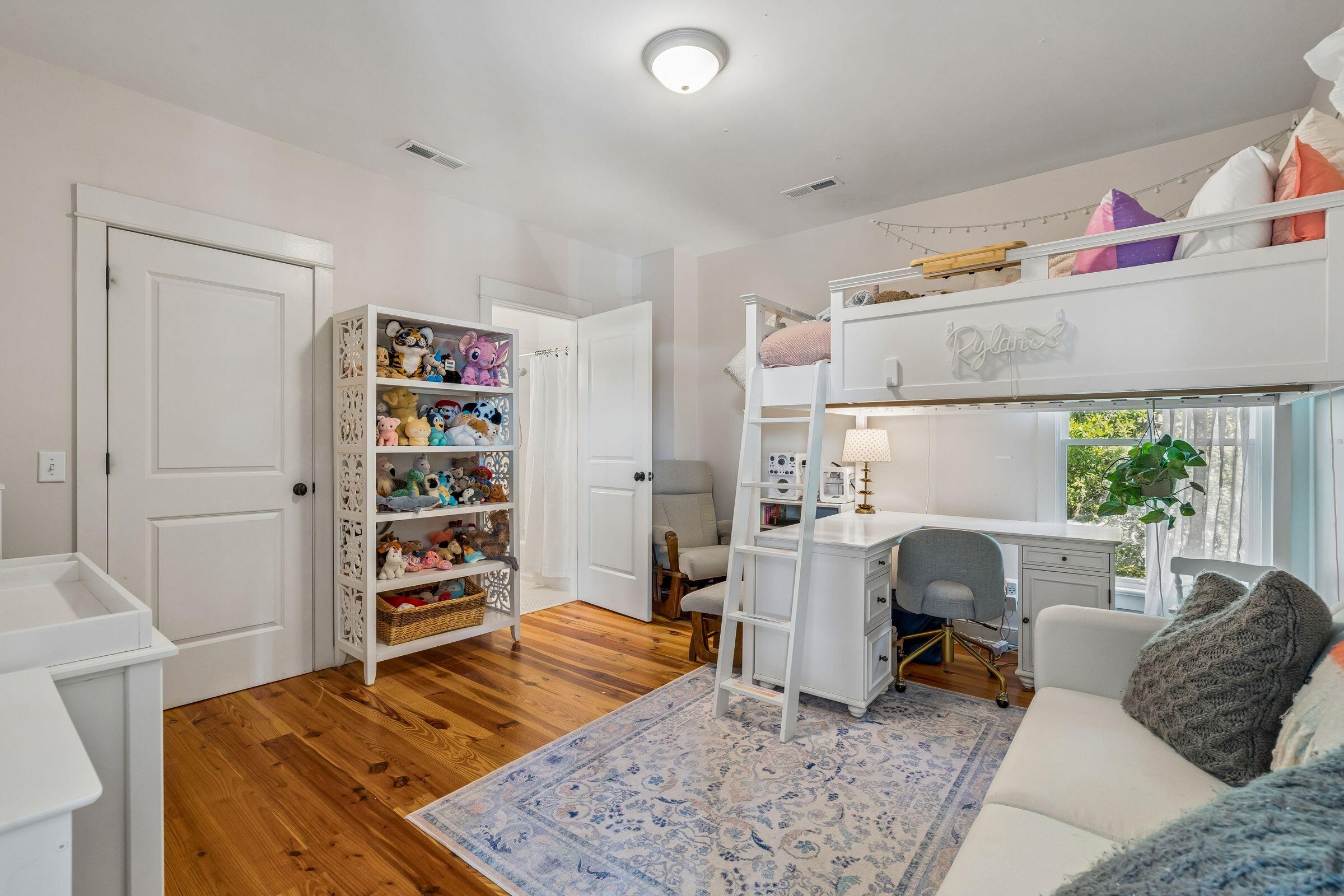9 William Street Mount Pleasant, SC 29464 - Photo 35 of 59 9WilliamSt-KeenEyeMarketing-054