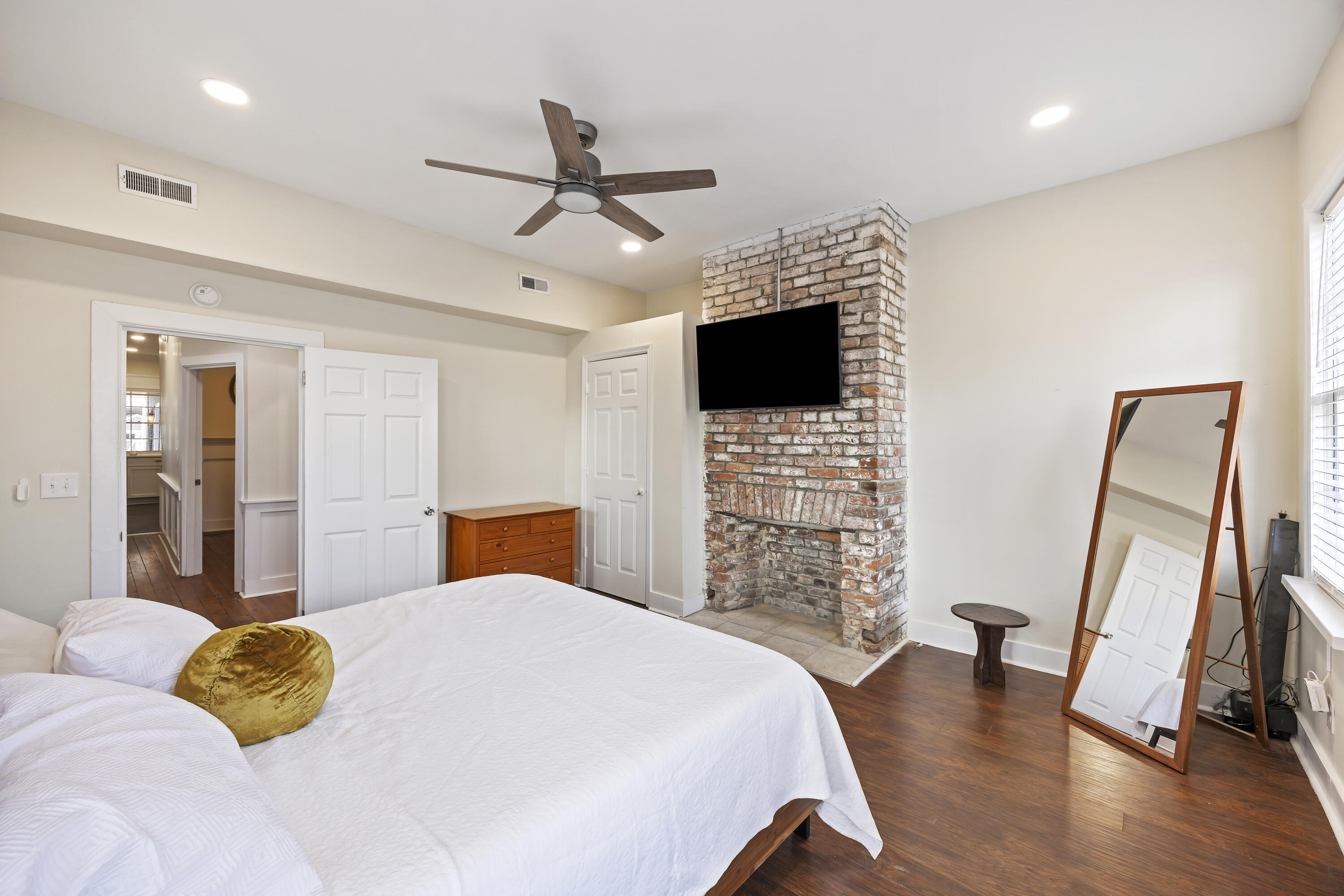 66 Line Street, Unit A Charleston, SC 29403 - Photo 8 of 32 243A0367