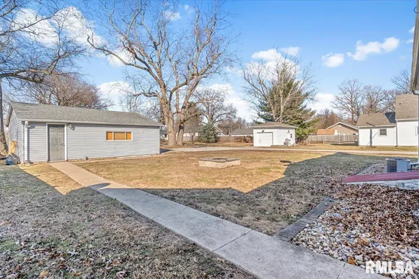 $125,000 | 1002 West Jefferson Street, Auburn, IL 62615