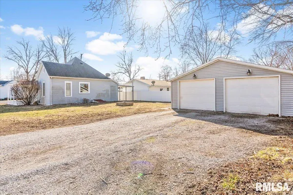 $125,000 | 1002 West Jefferson Street, Auburn, IL 62615