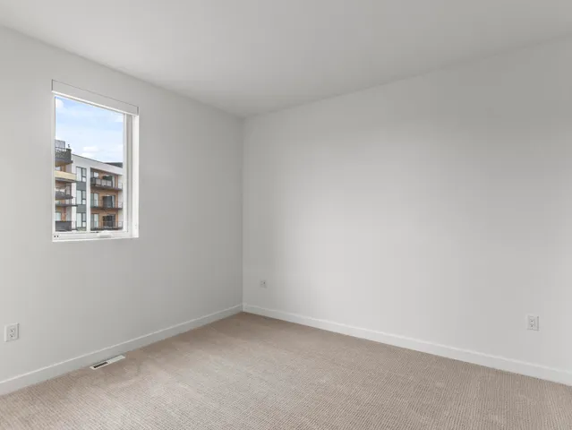 $429,900 | 4163 East Hemlock Drive, Unit 106, Oak Creek, WI 53154